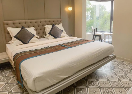 best hotels for couple in the 12th square - saltlake kolkata