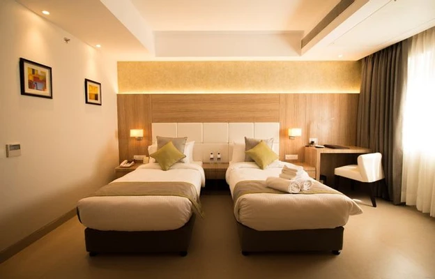 hourly stay in the maureen kolkata
