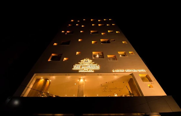 tourist hotels in the maureen kolkata