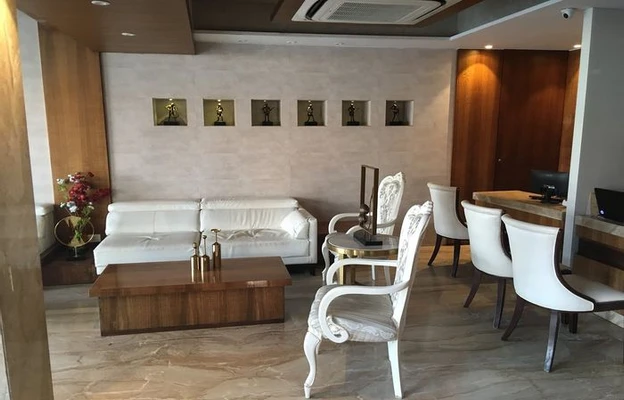 honeymoon hotels in the maureen kolkata