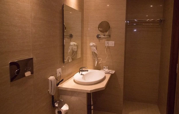 luxury hotels in the maureen kolkata