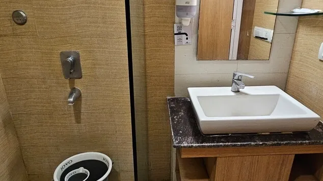 fully furnished service apartment for rent in rajarhat, kolkata - three musketeers hotel