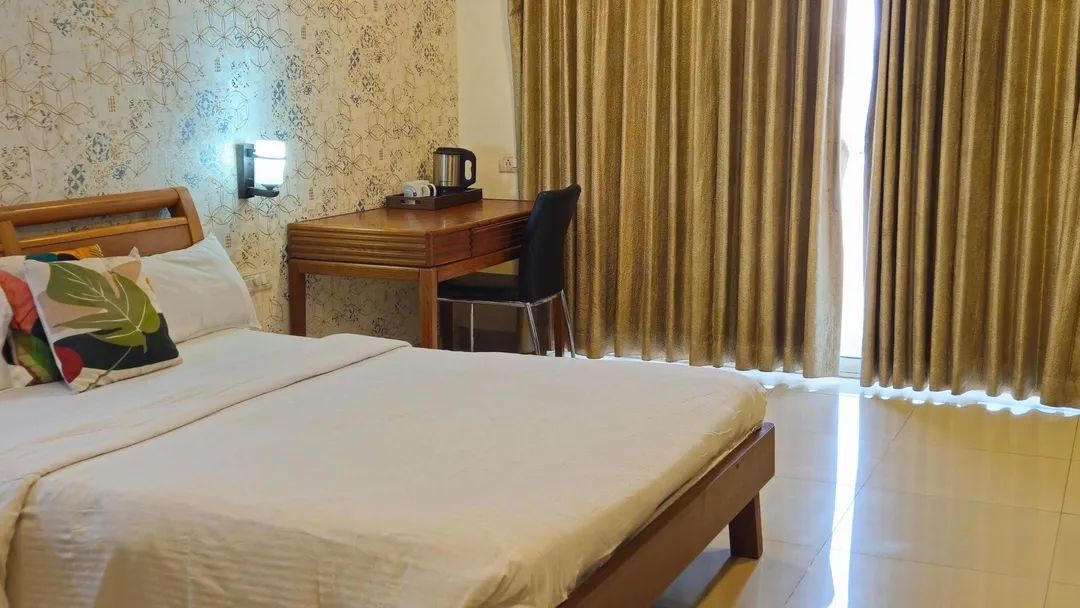 1 bhk service apartment in rajarhat, kolkata - three musketeers hotel