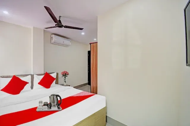 hotel stay in vhyom sky palace kolkata