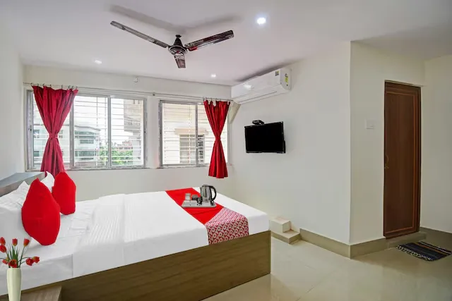 best hourly hotels in vhyom sky palace kolkata