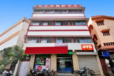 hotel near kolkata railway station - vhyom sky palace