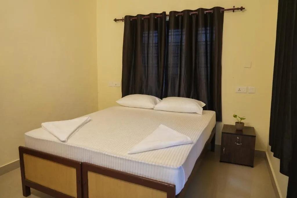homestay near railway station in kollam - ceejay homestay