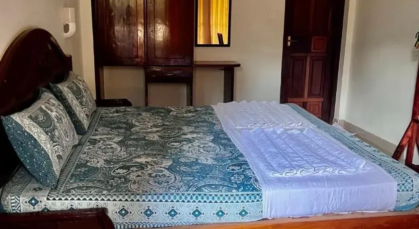 online room booking in light house beach, kovalam - sky palace beach hotel