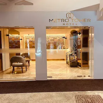 hotel with bar in chalappuram, kozhikode - metro tower