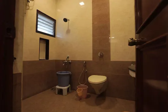 hotel in valayapettai, kumbakonam for family - hotel rayas annexe 1