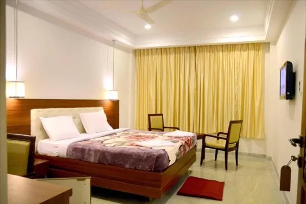 hotel near kumbakonam airport - hotel raya's