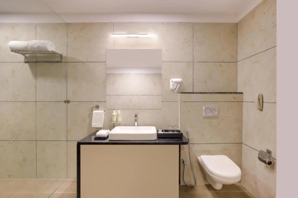 hotel with gym in kelwara, kumbhalgarh - lemon tree resort kumbhalgarh