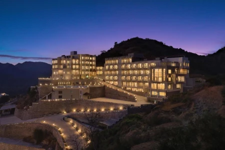 hotel with party hall in kelwara, kumbhalgarh - lemon tree resort kumbhalgarh