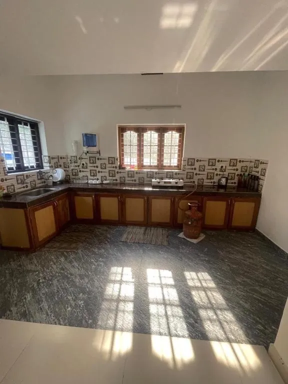 family hotel with pool in thekkady, kumily - bon voyage signature holidays