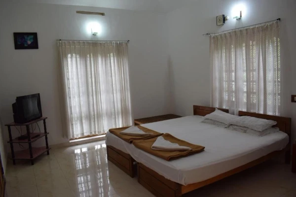 homestay with campfire in thekkady, kumily - oriole homestay