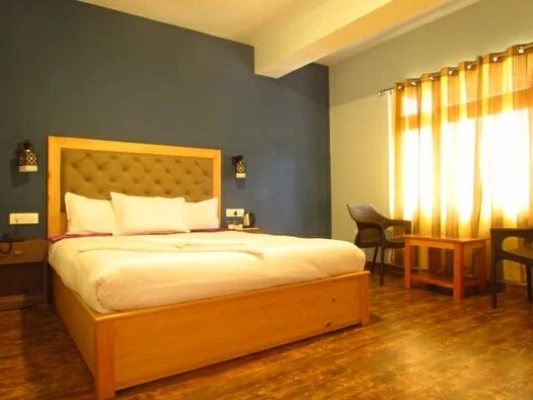 hotel near lachung railway station - jaingroup lachung eyes