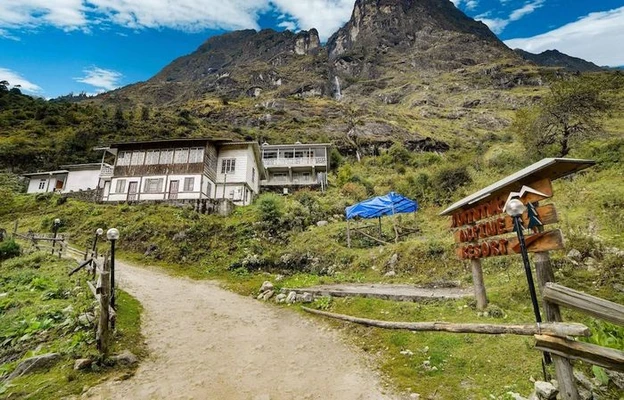 best resort in le coxy resort, lachung for couples - summit alpine resort, lachung