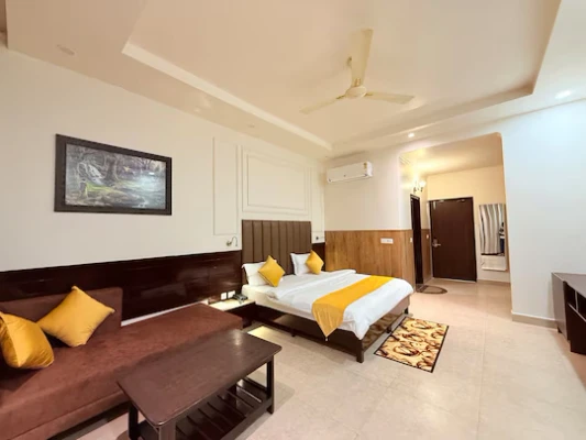 hotel near lansdowne airport - ecko kasang regency hill resort