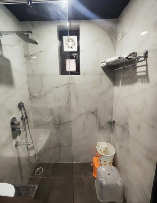 hotel room booking in palkot, lansdowne - ecko kasang regency hill resort