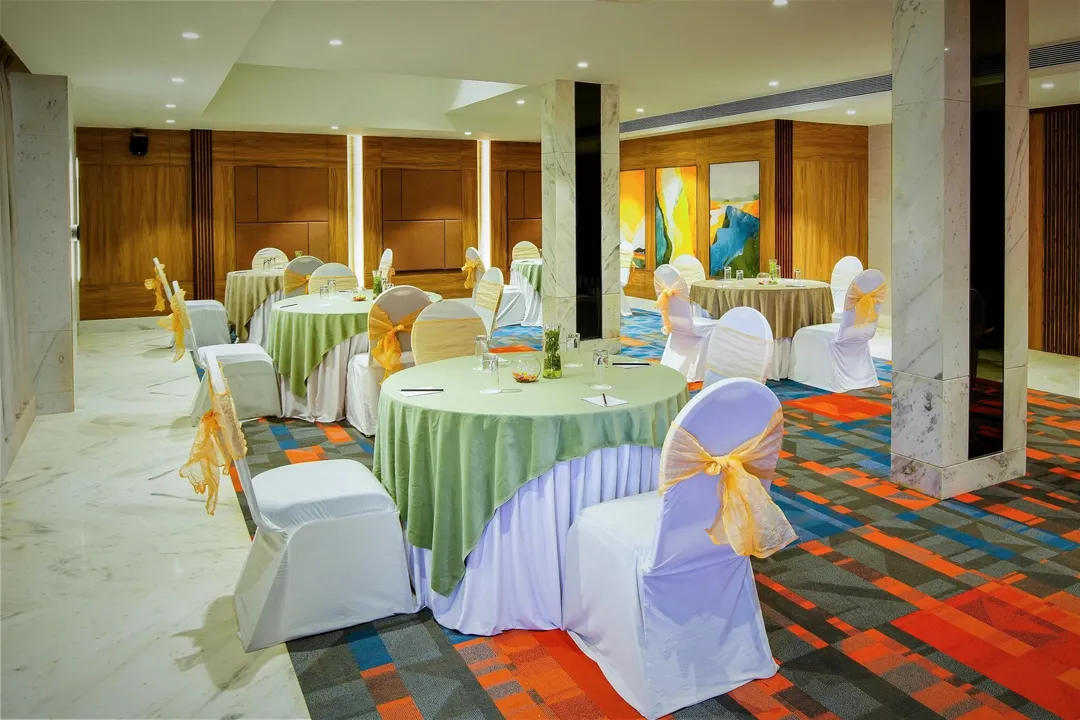 hotel with banquet hall in khandala, lonavala - amoravida by 7 apple resorts khandala