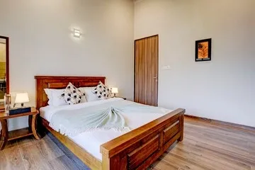 jacuzzi hotel in khandala, lonavala - elivaas 3 bhk aamy villa with pvt pool & garden lonavala