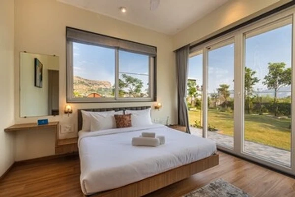 hotel with banquet hall in khandala, lonavala - elivaas nimishka 5 bhk villa with pvt pool & garden