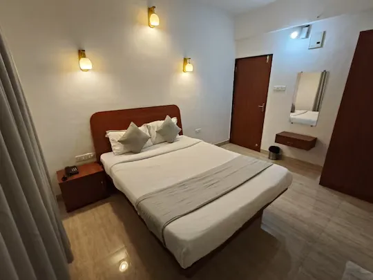 hotels for unmarried couples in hotel sandesh palace lonavala