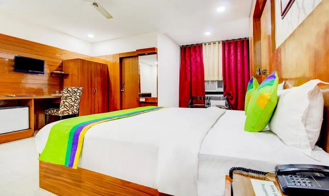 group holiday hotels in amanda hotel lucknow lucknow