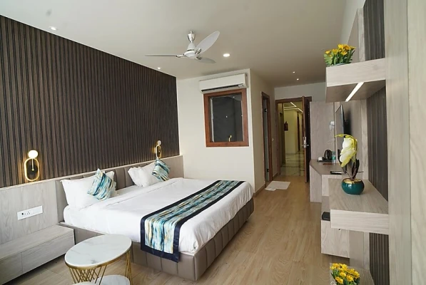 good hotels in familia hotel and banquets lucknow