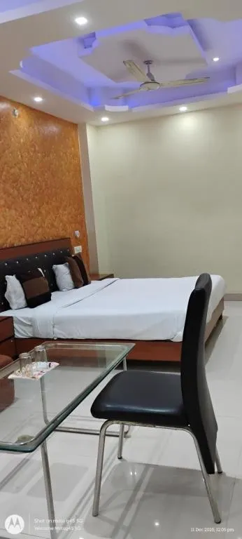 corporate hotels in h m hotel inn lucknow