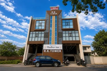 hotel in gomti nagar, lucknow for family - hotel madhav inn