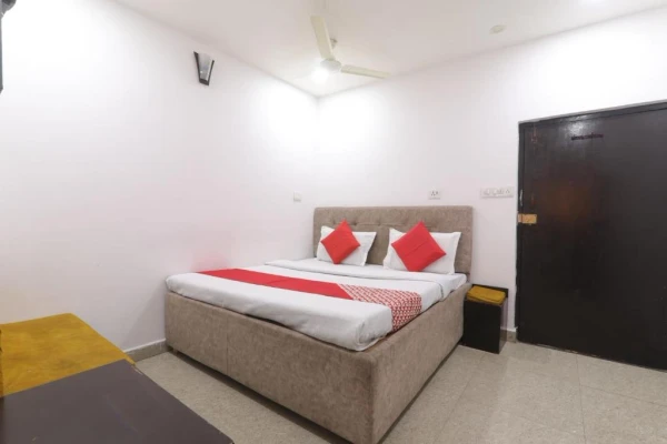 family hotel with pool in charbagh, lucknow - hotel metro regency