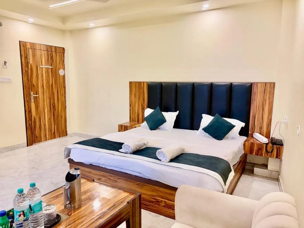 best day time hotels in hotel shree krishna palace lucknow