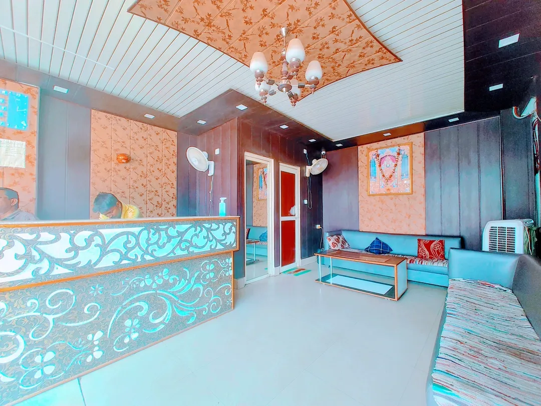 best hotels for couple in hotel trilok inn lucknow