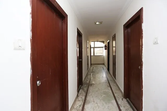 hotel with meeting room in lalkuan, lucknow - royal regency