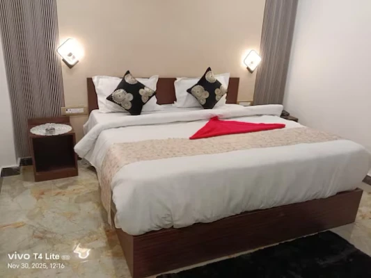 hotel in gomti nagar, lucknow for family - skyer inn rooms