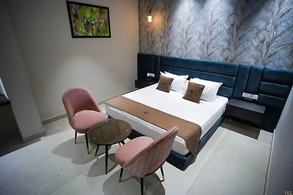 hotel in pakhowal raod, ludhiana for couples - starvick banquet & rooms
