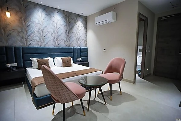 corporate offsite hotels in starvick banquet & rooms ludhiana
