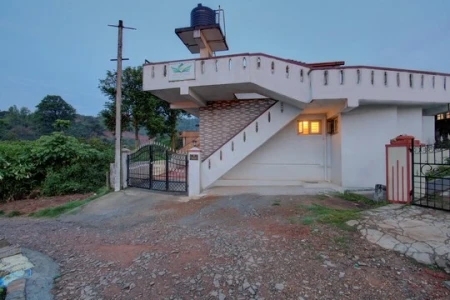 homestay in mangalore - mysore highway, madikeri for 10 members - silent de coorg homestay