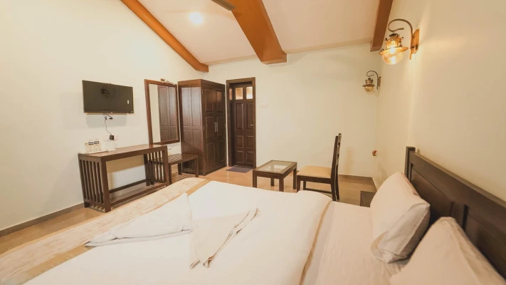 hotel in satara road, mahabaleshwar for couples - the byke sai cottage mahabaleshwar