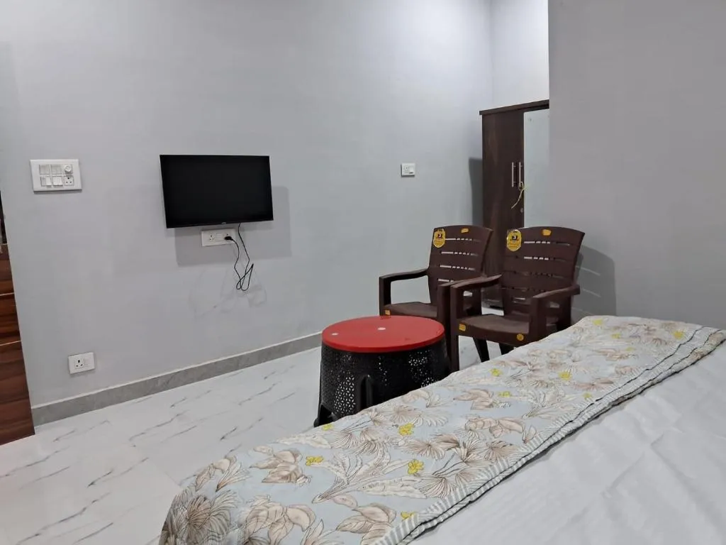 best hourly hotel in aaac home stay manali