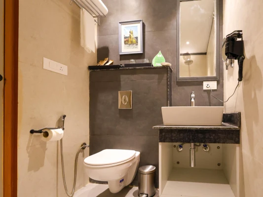 hotel with swimming pool in baror, manali - click hotel bhuntar