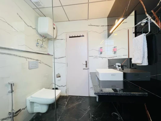 hotel near manali airport - dls la serene valley