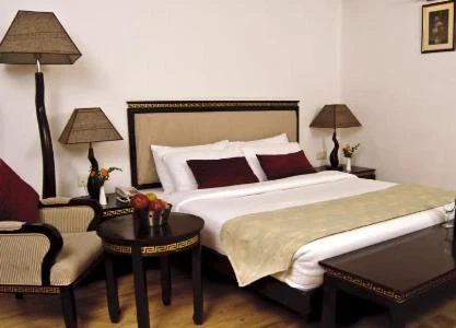 hotel near manali railway station - mastiff grand manali
