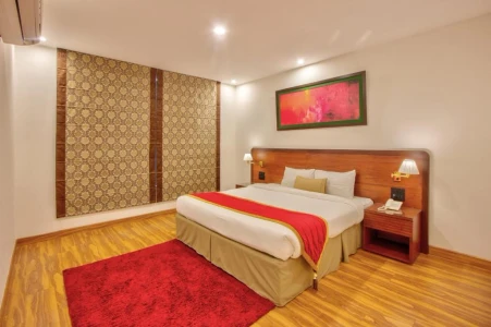 hotel with banquet hall in bahnu bridge, manali - span inn & suites by alivaa hotel manali