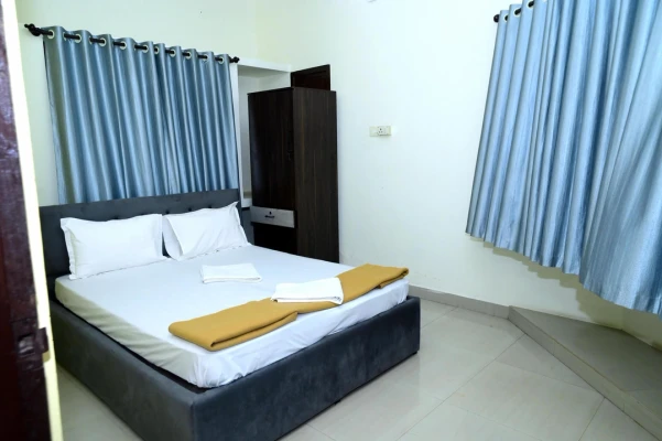 hotel with bar in deralakatte, mangalore - aradhya inn deralakatte