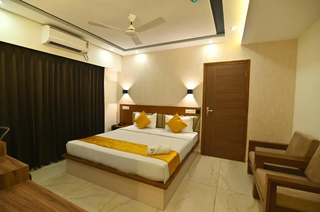 family hotel with pool in deralakatte, mangalore - hotel aurelia comforts