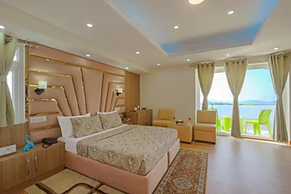 hotel near mashobra airport - alaya stays the ridgeview retreat amelia