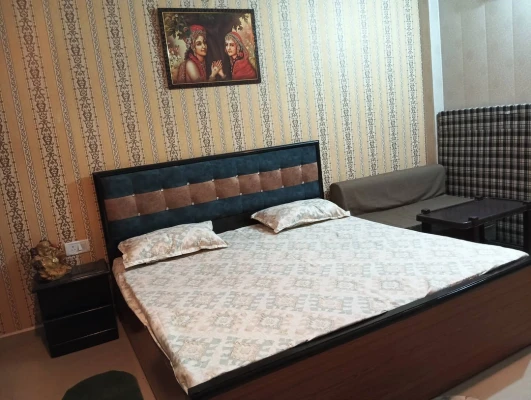 budget friendly homestay in masani, mathura - ggrace homestay at vrindavan