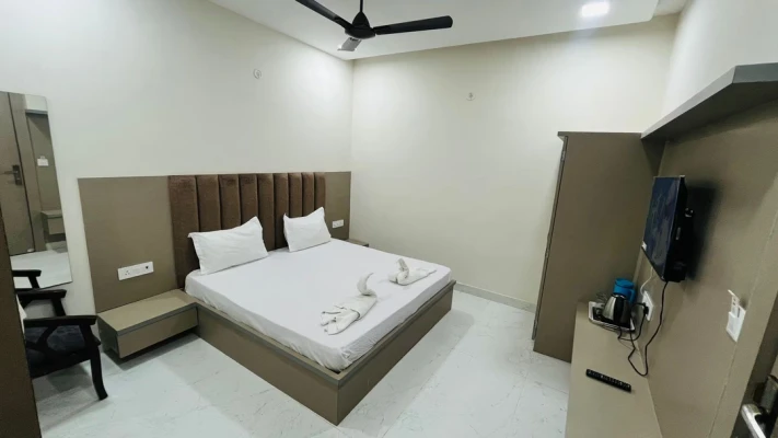 masani, mathura hotel booking - hotel shri radha sneh